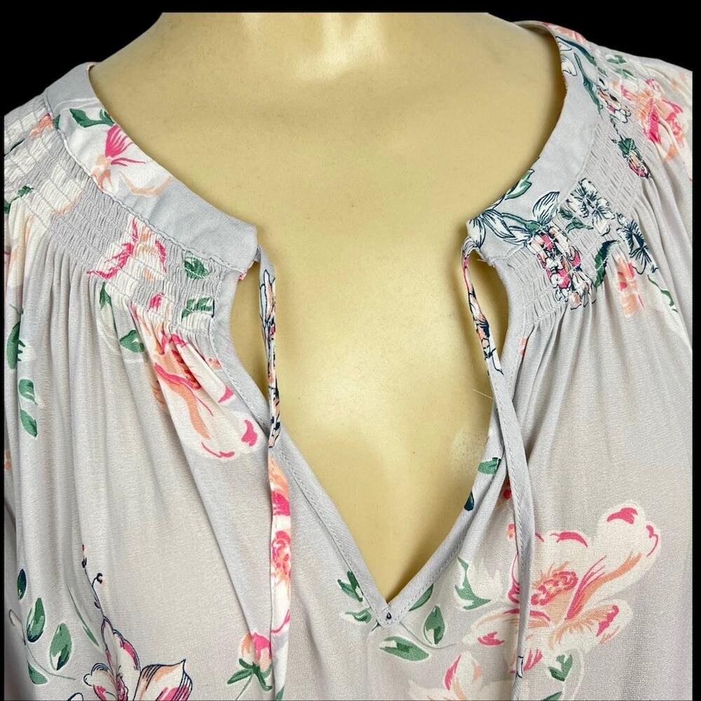 TORRID Woman’s Semi-sheer Floral Chiffon Tunic Blouse Puff Sleeve  Smocking  2X - Picture 5 of 10